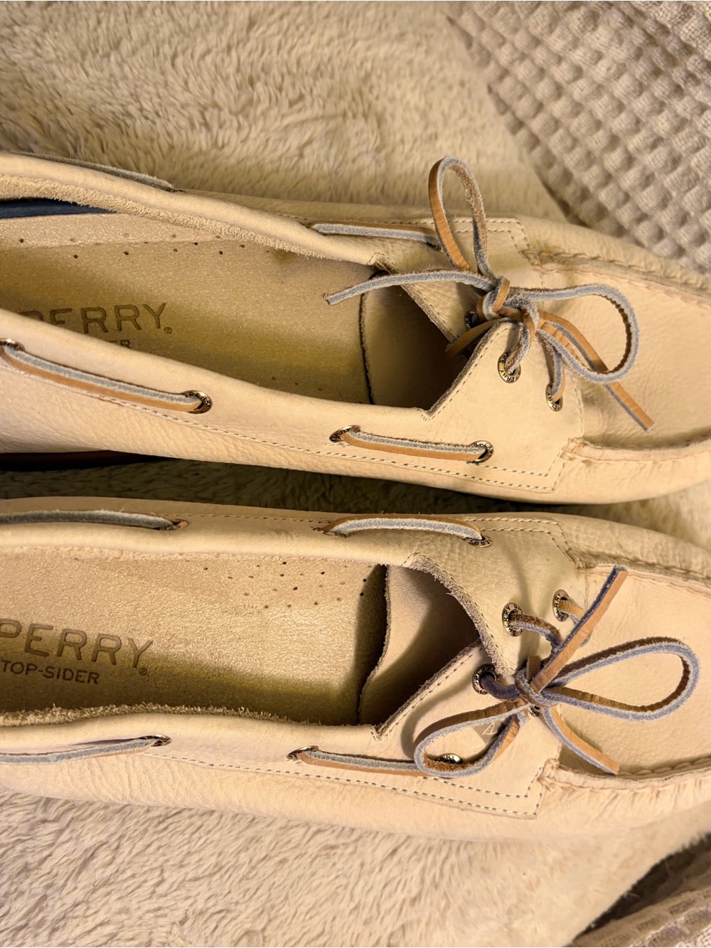 Sperry Women’s Cream Leather Moccasin Boat Shoes